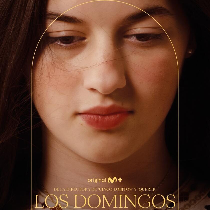 Cartel de película 'Los Domingos' con joven pensativa.